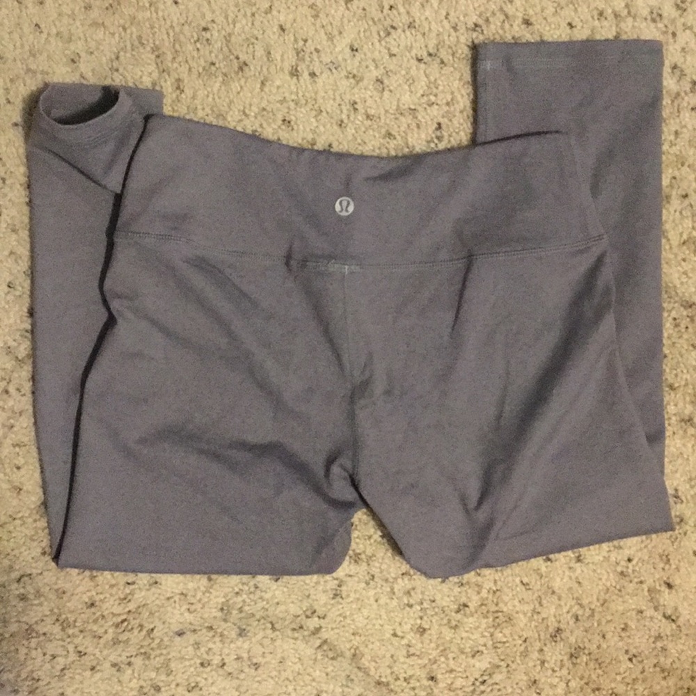 Gray lululemon capris